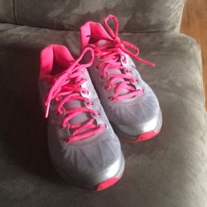 Nike girls running shoes